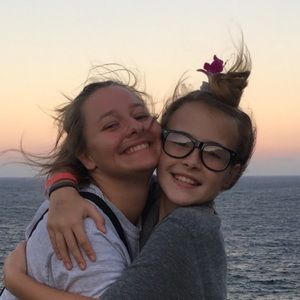 Meet your Posher, Ava